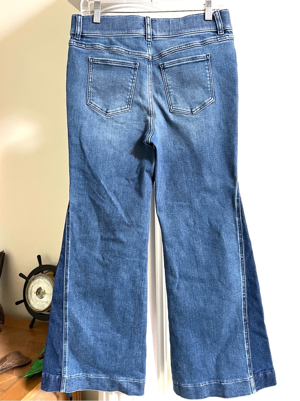 Spanx Jeans Womens Large Flare 32x28 Blue #20790Q Retro 70’s inset flare details - Picture 4 of 9